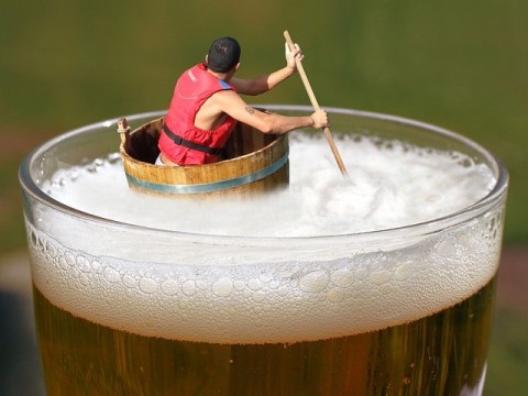 大食いタレント「高橋ちなり」さん死去報道をきっかけに、大量飲酒、食事の過剰摂取が体に及ぼす影響について考えてみた。