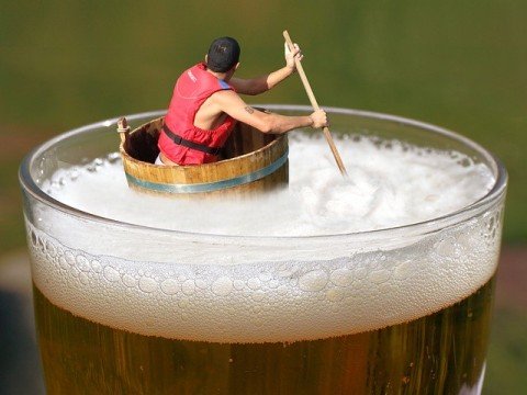 大食いタレント「高橋ちなり」さん死去報道をきっかけに、大量飲酒、食事の過剰摂取が体に及ぼす影響について考えてみた。